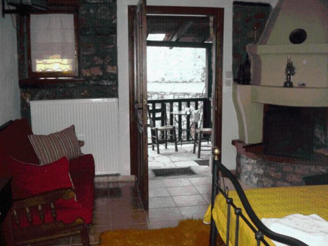 Traditional Guesthouse Archontoula Palaios Panteleimonas Rum bild